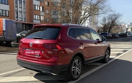 Volkswagen Tiguan II, 2019 год, 3 600 000 рублей, 6 фотография