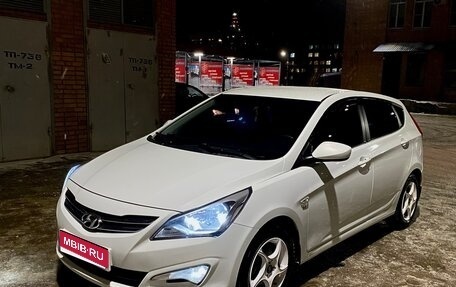 Hyundai Solaris II рестайлинг, 2014 год, 950 000 рублей, 1 фотография
