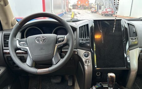 Toyota Land Cruiser 200, 2009 год, 2 470 000 рублей, 7 фотография