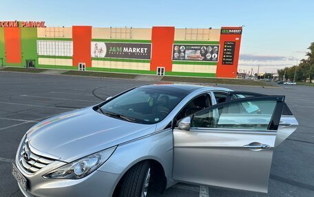 Hyundai Sonata VI, 2011 год, 1 350 000 рублей, 2 фотография