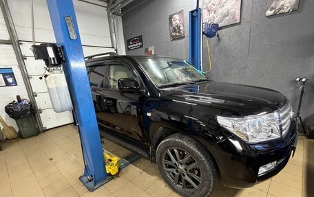 Toyota Land Cruiser 200, 2009 год, 2 470 000 рублей, 11 фотография
