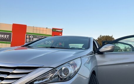 Hyundai Sonata VI, 2011 год, 1 350 000 рублей, 17 фотография