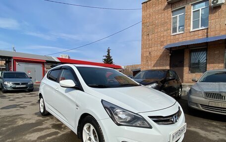 Hyundai Solaris II рестайлинг, 2014 год, 950 000 рублей, 3 фотография