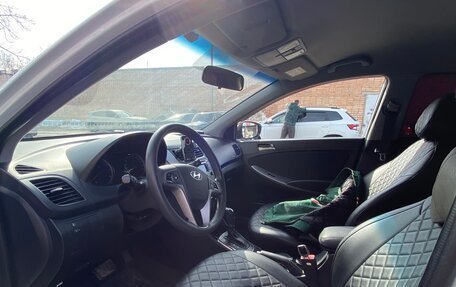 Hyundai Solaris II рестайлинг, 2014 год, 950 000 рублей, 8 фотография