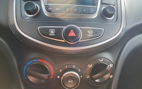 Hyundai Solaris II рестайлинг, 2014 год, 950 000 рублей, 12 фотография