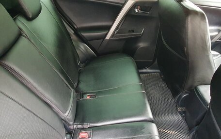 Toyota RAV4, 2015 год, 1 800 000 рублей, 13 фотография