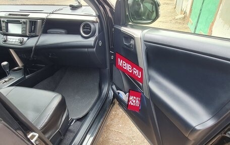 Toyota RAV4, 2015 год, 1 800 000 рублей, 10 фотография