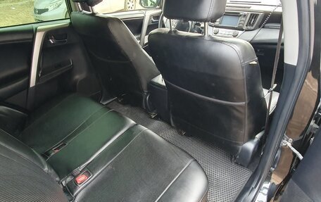 Toyota RAV4, 2015 год, 1 800 000 рублей, 15 фотография