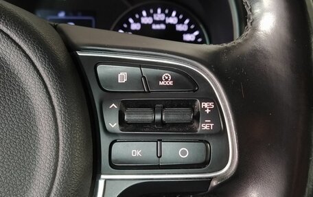 KIA Sportage IV рестайлинг, 2018 год, 2 290 000 рублей, 10 фотография