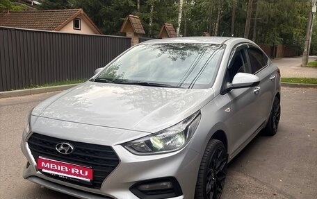 Hyundai Solaris II рестайлинг, 2019 год, 1 200 000 рублей, 3 фотография