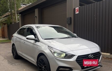 Hyundai Solaris II рестайлинг, 2019 год, 1 200 000 рублей, 2 фотография