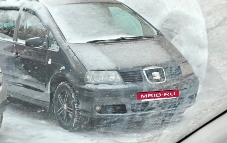 SEAT Alhambra II рестайлинг, 2007 год, 670 000 рублей, 9 фотография