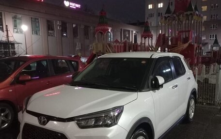 Toyota Raize I, 2021 год, 2 099 000 рублей, 3 фотография