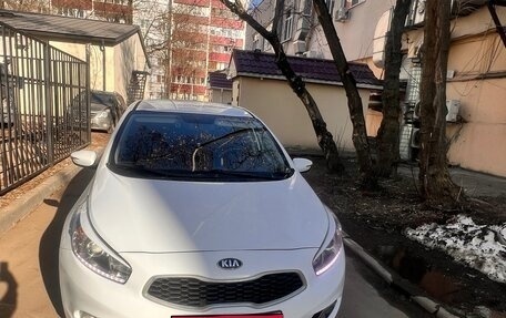 KIA cee'd III, 2014 год, 1 000 100 рублей, 1 фотография