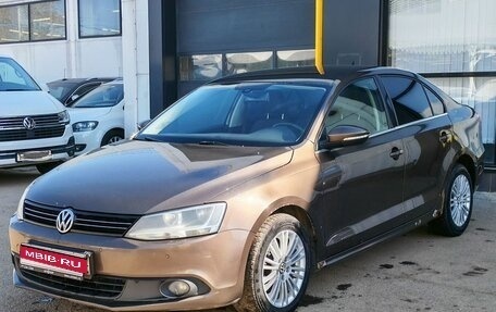 Volkswagen Jetta VI, 2011 год, 891 000 рублей, 1 фотография