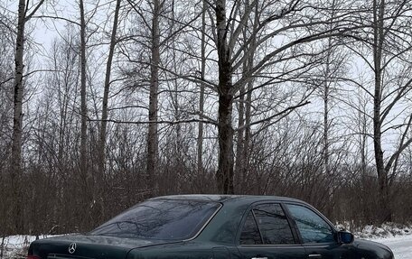 Mercedes-Benz E-Класс, 1998 год, 300 000 рублей, 6 фотография