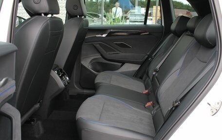 Volkswagen Tiguan, 2025 год, 5 120 000 рублей, 33 фотография