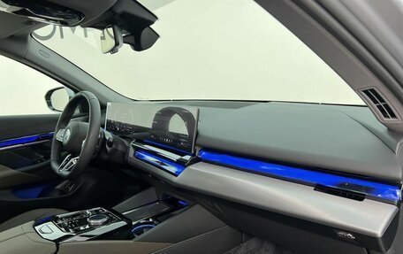 BMW 5 серия, 2025 год, 9 150 000 рублей, 15 фотография