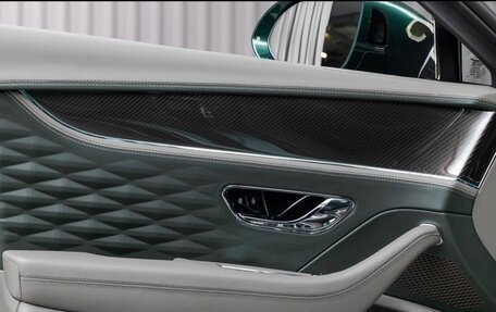 Bentley Flying Spur, 2021 год, 28 000 000 рублей, 3 фотография