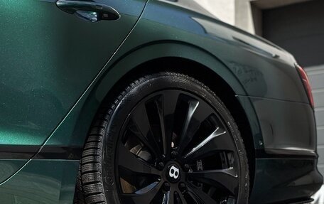 Bentley Flying Spur, 2021 год, 28 000 000 рублей, 14 фотография