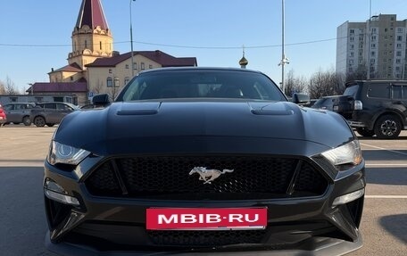 Ford Mustang VI рестайлинг, 2017 год, 3 500 000 рублей, 2 фотография