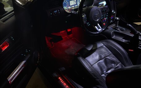 Ford Mustang VI рестайлинг, 2017 год, 3 500 000 рублей, 11 фотография