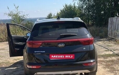 KIA Sportage IV рестайлинг, 2017 год, 2 000 000 рублей, 2 фотография