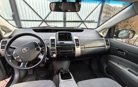 Toyota Prius, 2009 год, 750 000 рублей, 12 фотография