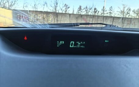 Toyota Prius, 2009 год, 750 000 рублей, 13 фотография