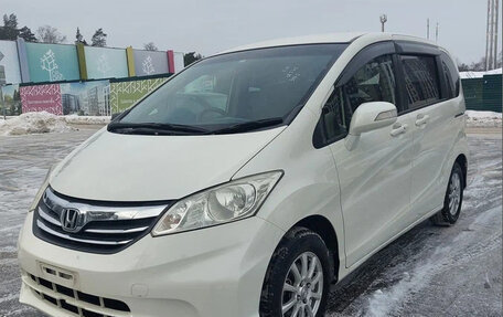 Honda Freed I, 2014 год, 950 000 рублей, 3 фотография