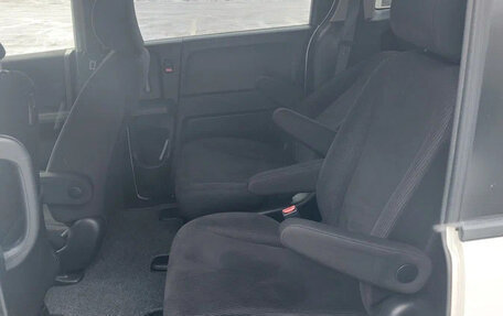 Honda Freed I, 2014 год, 950 000 рублей, 14 фотография