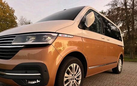 Volkswagen Multivan T6 рестайлинг, 2021 год, 3 300 000 рублей, 4 фотография