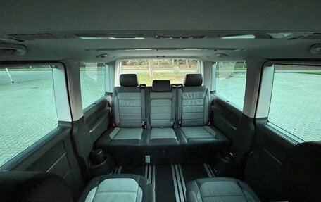 Volkswagen Multivan T6 рестайлинг, 2021 год, 3 300 000 рублей, 9 фотография