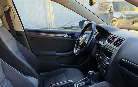 Volkswagen Jetta VI, 2011 год, 891 000 рублей, 9 фотография