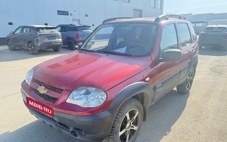 Chevrolet Niva I рестайлинг, 2014 год, 596 000 рублей, 1 фотография