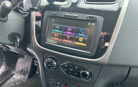 Renault Logan II, 2019 год, 856 000 рублей, 7 фотография