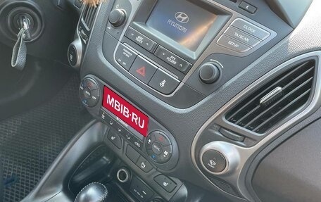 Hyundai ix35 I рестайлинг, 2015 год, 1 350 000 рублей, 26 фотография