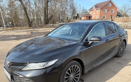 Toyota Camry, 2019 год, 2 250 000 рублей, 3 фотография