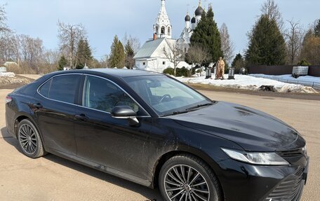 Toyota Camry, 2019 год, 2 250 000 рублей, 14 фотография