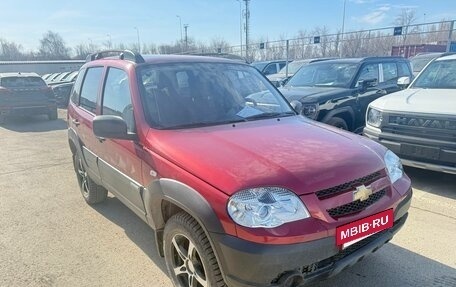 Chevrolet Niva I рестайлинг, 2014 год, 596 000 рублей, 2 фотография