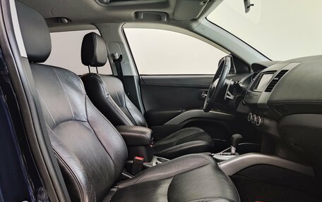 Mitsubishi Outlander III рестайлинг 3, 2011 год, 1 370 000 рублей, 13 фотография