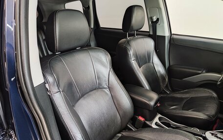 Mitsubishi Outlander III рестайлинг 3, 2011 год, 1 370 000 рублей, 14 фотография