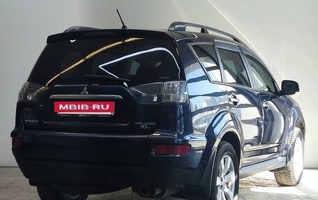 Mitsubishi Outlander III рестайлинг 3, 2011 год, 1 370 000 рублей, 4 фотография
