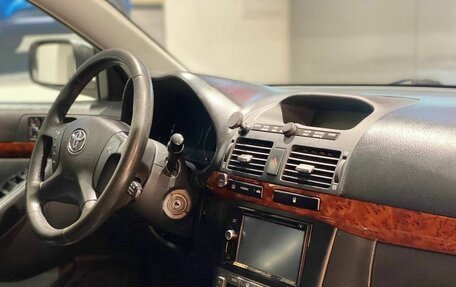 Toyota Avensis III рестайлинг, 2006 год, 730 000 рублей, 11 фотография