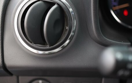 Renault Logan II, 2019 год, 1 250 000 рублей, 12 фотография