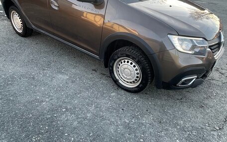 Renault Logan II, 2021 год, 820 000 рублей, 4 фотография