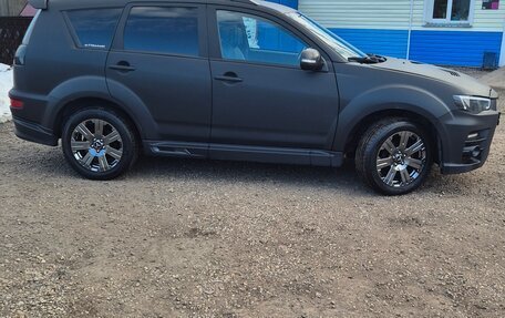 Mitsubishi Outlander III рестайлинг 3, 2011 год, 1 800 000 рублей, 3 фотография