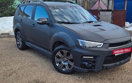 Mitsubishi Outlander III рестайлинг 3, 2011 год, 1 800 000 рублей, 2 фотография