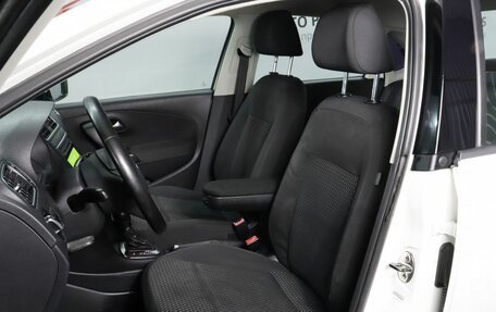 Volkswagen Polo VI (EU Market), 2012 год, 850 000 рублей, 7 фотография