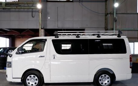 Toyota HiAce H200, 2023 год, 4 989 000 рублей, 2 фотография